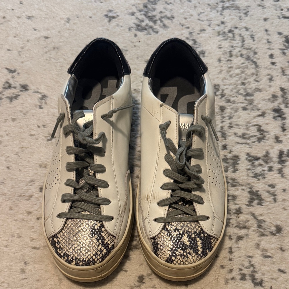 P448 White and Black Women’ s Sneakers